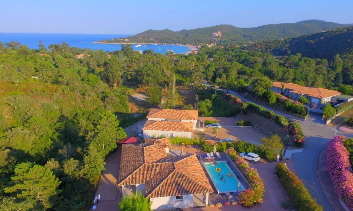 Favone Villa | VILLA WITH SWIMMING POOL 10X4.5 SOUTH CORSICA ON 2000 M2 FENCED GARDEN