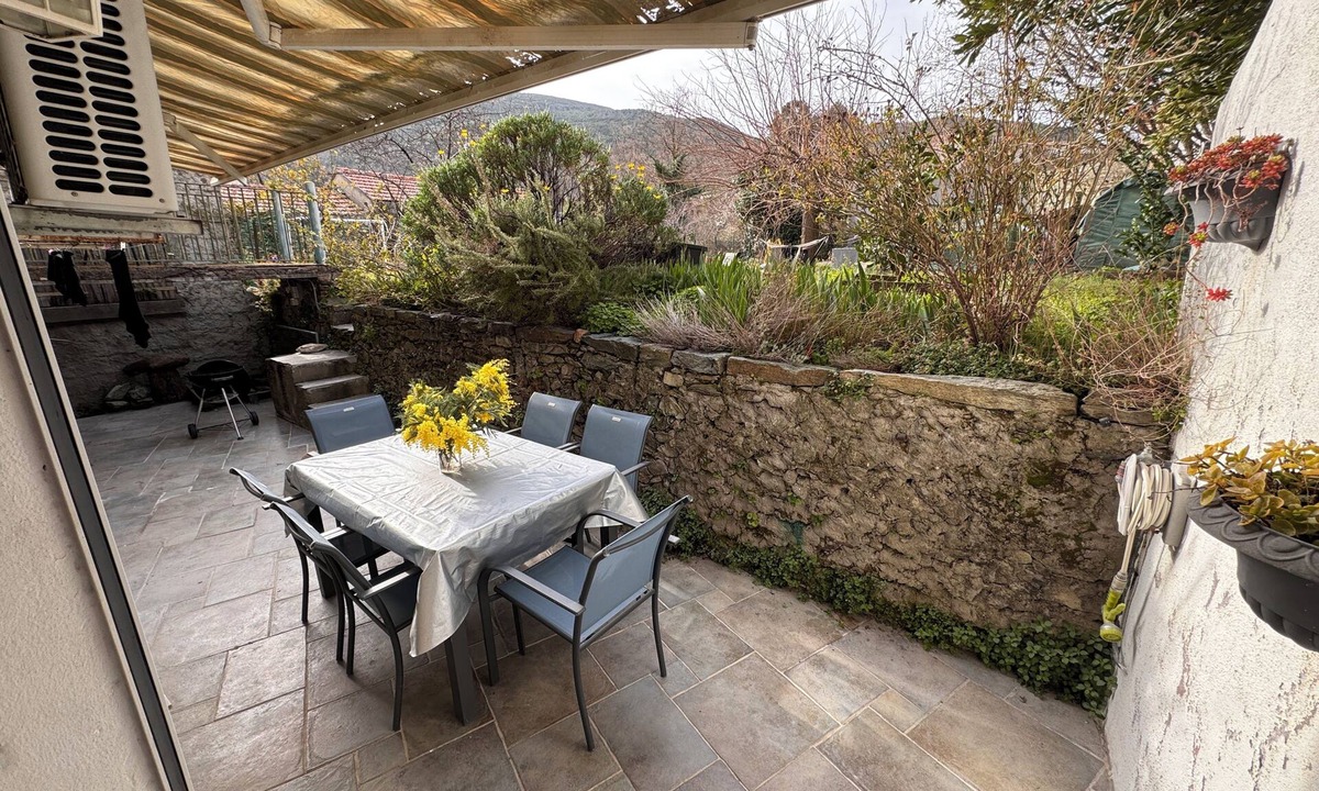 Murato Apartment | Village house
