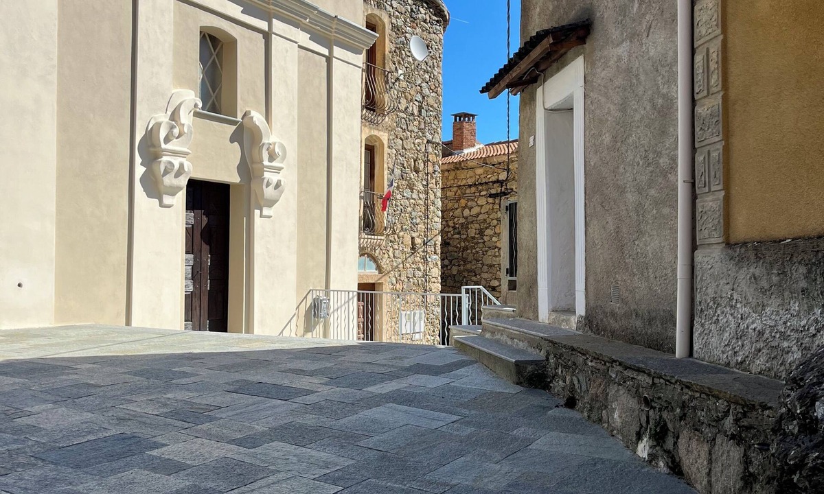 Popolasca House | Village house