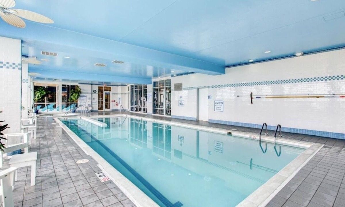 Northeast Virginia Beach Villa | Virginia Beach | Oceanfront Escape | Pool & Beach | 1BR