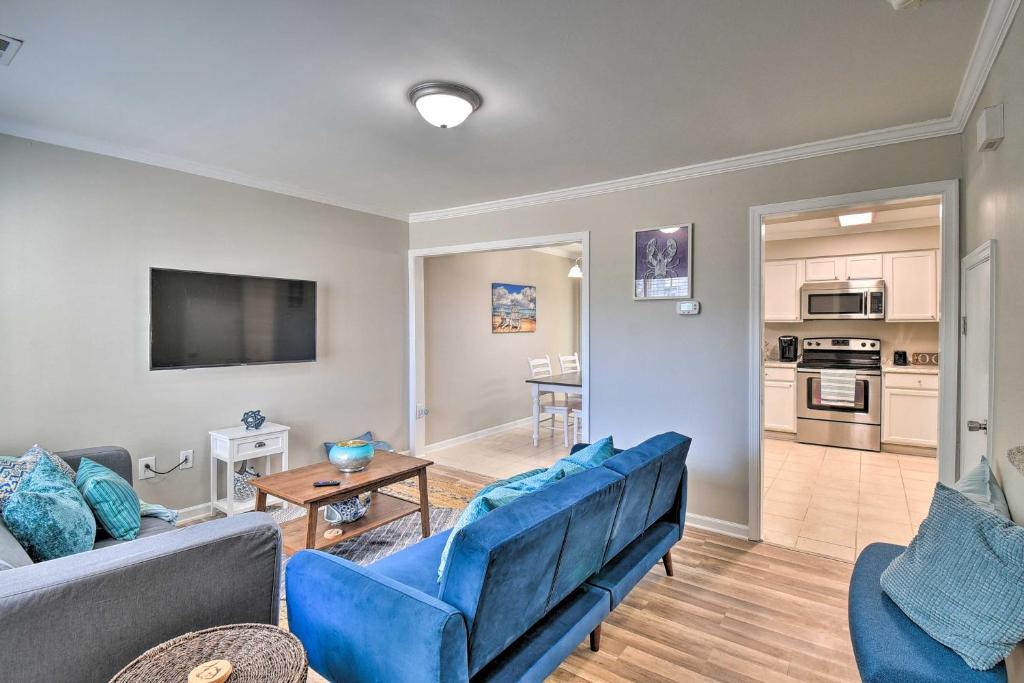 Northeast Virginia Beach House | Virginia Beach Townhouse - 2 Mi to Boardwalk!