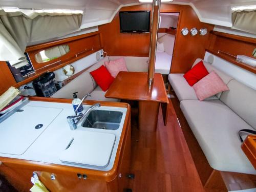 Propriano Boat Rental | Voilier