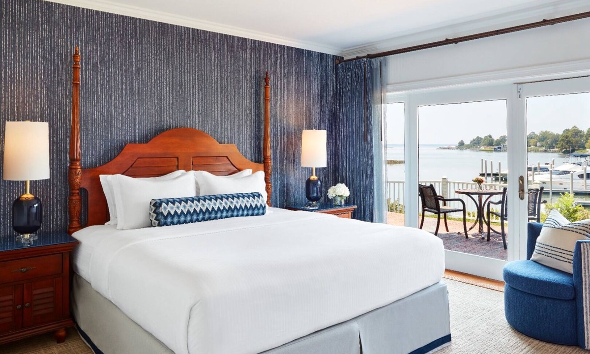 Irvington Hotel | Wake up to Waterfront Views + Private Balcony for Relaxation |Marina & Courtyard