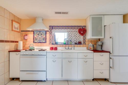 Las Cruces House | Walk Downtown: Authentic Adobe Home in Las Cruces!