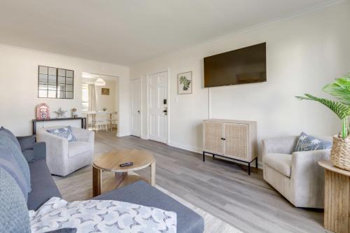 Cambridge House | Walk to Parks & Marina! Waterfront Cambridge Condo