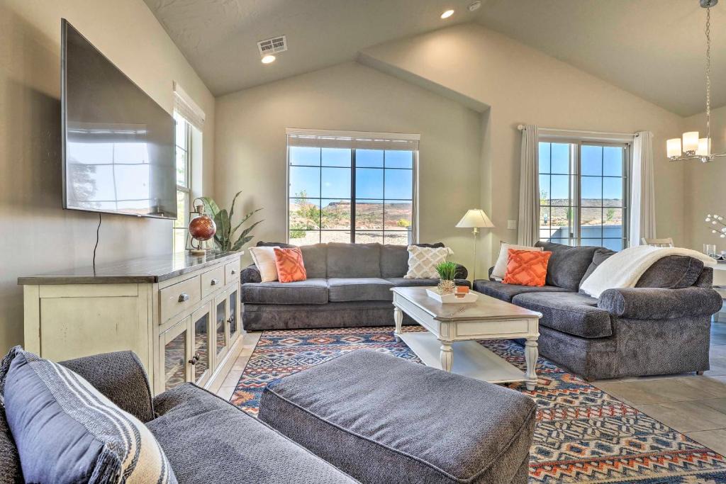 Sienna Hills House | Washington Townhome w/Patio + Resort Perks!