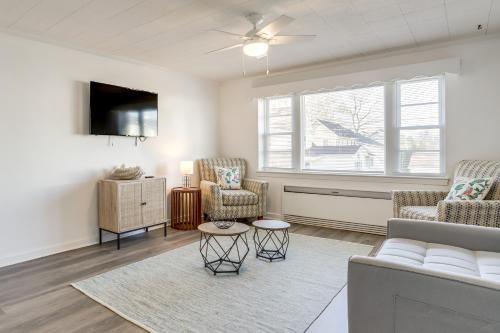 Cambridge Apartment | Waterfront Gem < 1 Mi to Dtwn Cambridge!