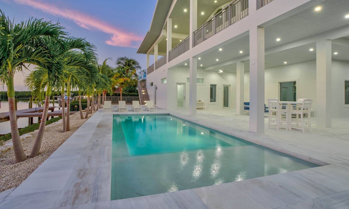 Marathon House | Waterfront Luxury: Pool, Dock & Near Beach!