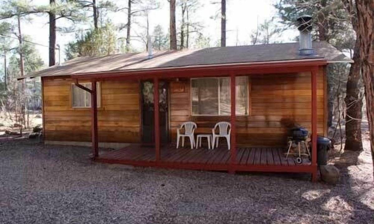 Pinetop-Lakeside Cabin | Whispering Pines Resort-Cabin #18