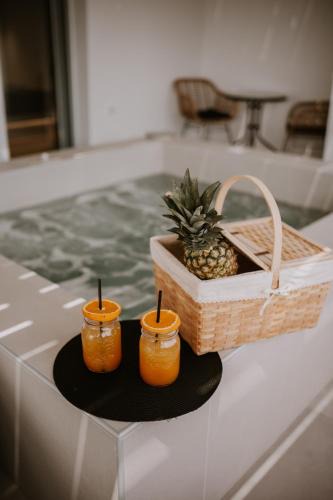 Perivolos Hotel | White Note Luxury Suites