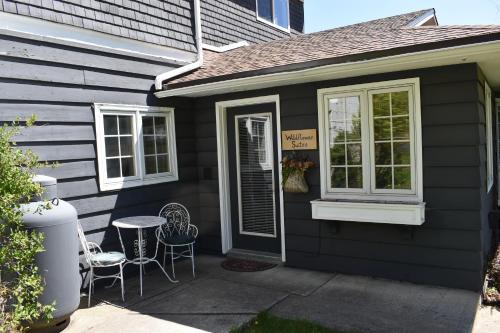 Garfield Apartment | Wildflower Suites South