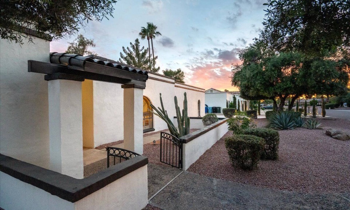 Rancho Saguaro House | Windrose Retreat + Heated Pool, Casita, Sleeps 22!