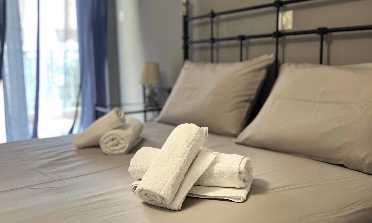 Vouliagmeni Apartment | Windsor Place - Self Check in With Code