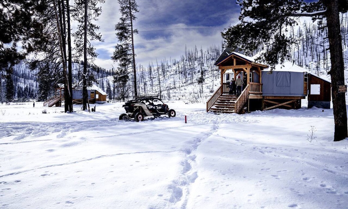 Boise County Cabin | Wonderful Yurt with Sauna and Incredible Mountain Views in Boise, Idaho