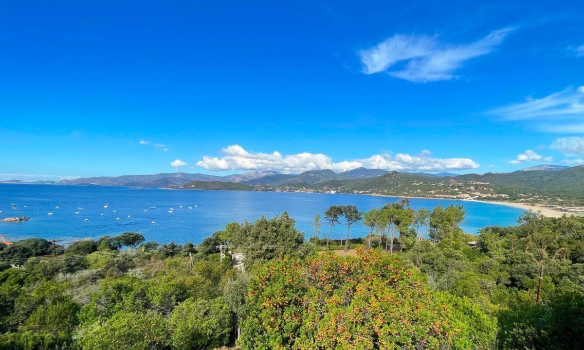 Orcino Villa | Woning In Calcatoggio Panoramisch Uitzicht op zee en Bergen. Zandstand 200 m