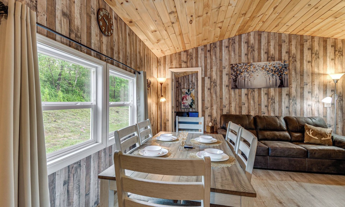 Kerr Cottage | Woodland Cabin Near Wayne National Forest
