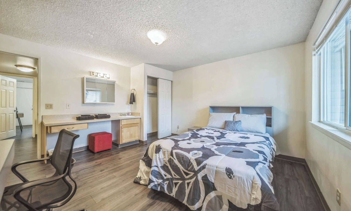 Pullman Apartment | WSU HomeBase Comfortable Stay Minutes from Airport