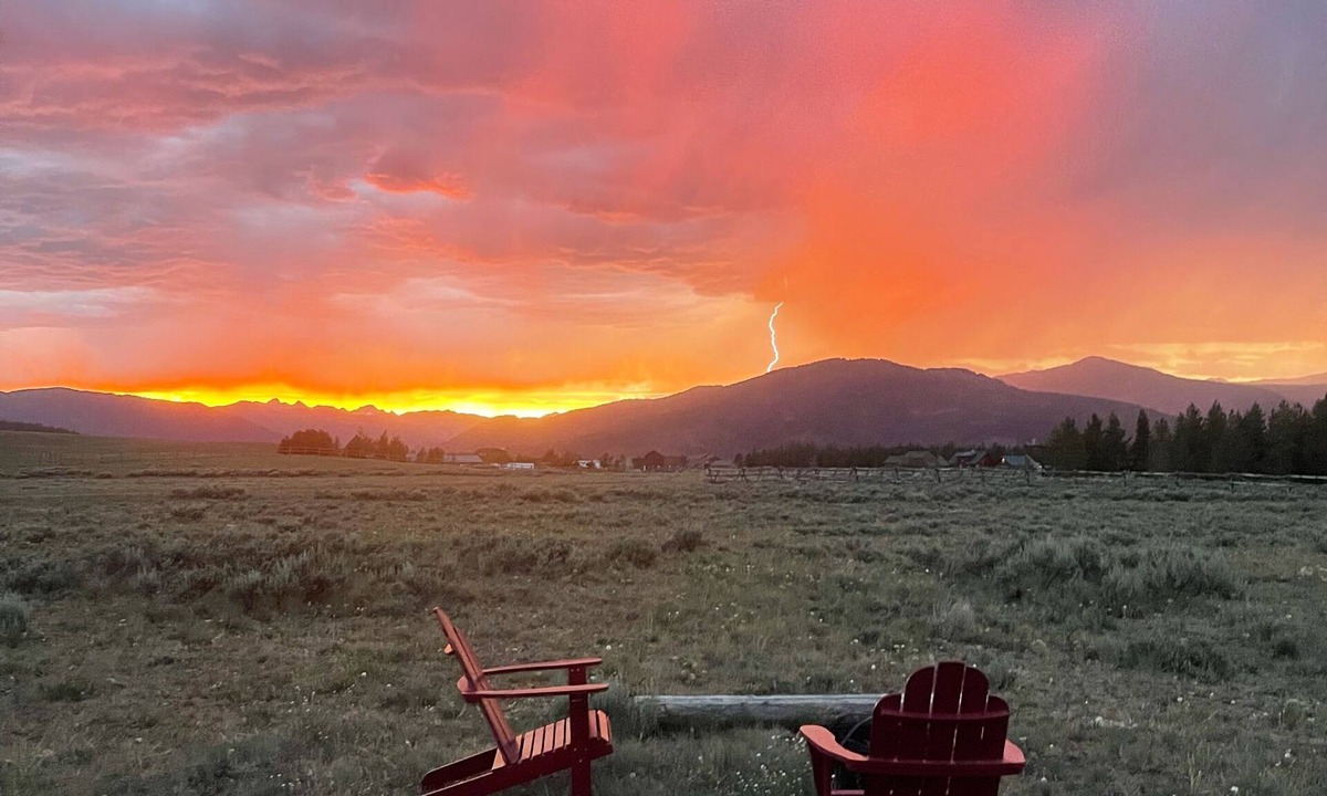 West Yellowstone Boat Rental | Yellowstone Dream Chalet
