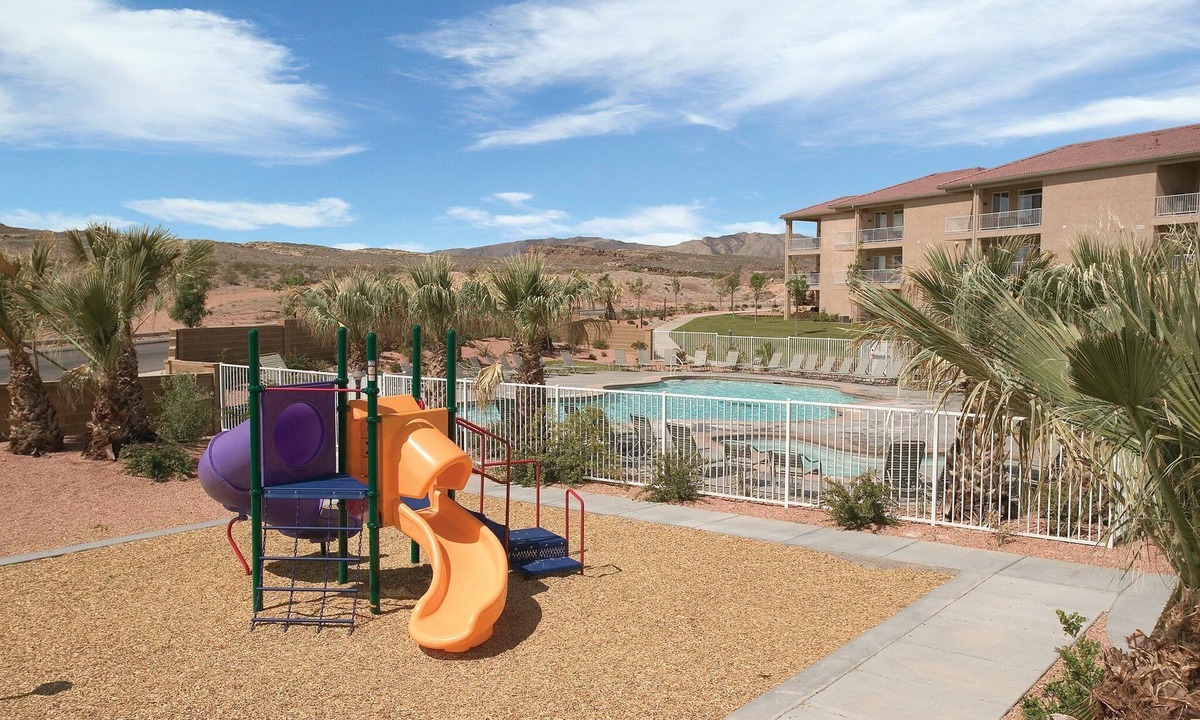 St. George Resort | Yes . life is this good!