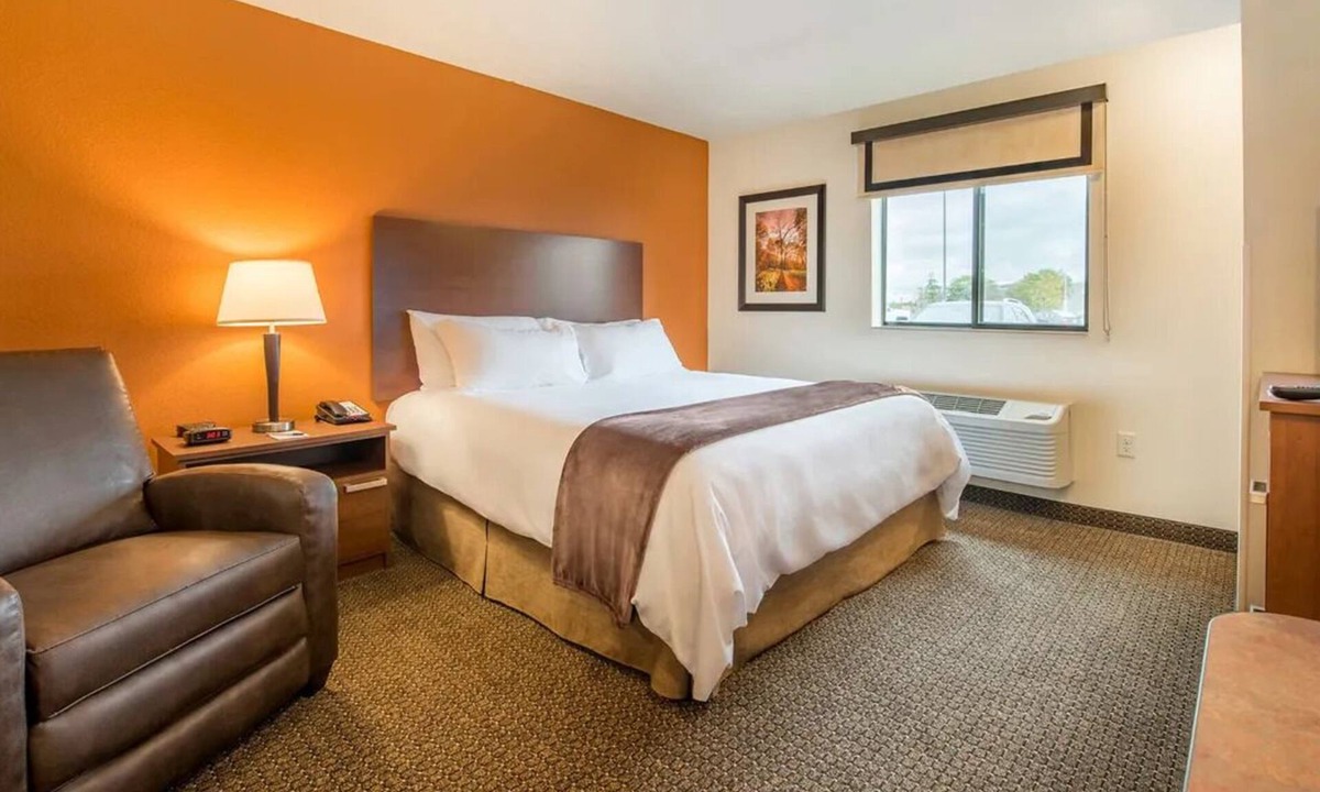 Twin Falls Hotel | Your Relaxing, Modern Getaway w/Full Kitchen Near Herrett Arts & Science Center