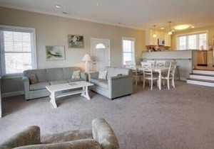16th St - 3br/3ba occ 8, 2 blocks to beach and boards.
