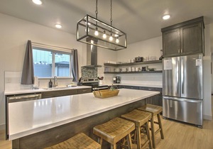 i-31 Getaway for 16 at Waterdance. 4 B/4.5BA with rec center-in/outdoor pools