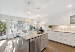 Light and airy, central, golf location