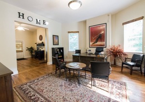 Quiet, Private and Spacious 3 Miles from Downtown Cincinnati