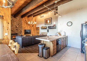 Spacious 3-Bedroom + Loft Condo at The Phoenix – Steps from the Slopes!