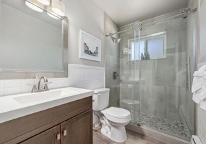 Stunning Downtown Condo - 5 min walk to Old Town!