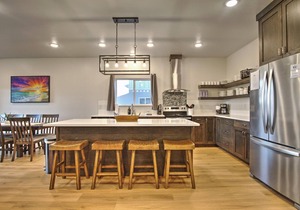 Stunning Townhome 23 at Waterdance-Indoor/Outdoor Pool & Rec Center, Sleeps 16!