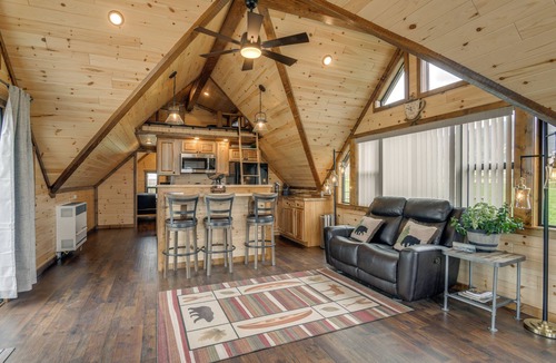 Alder Cabin | 1/2 Mi to Ruby River: Cabin w/Trail Access!