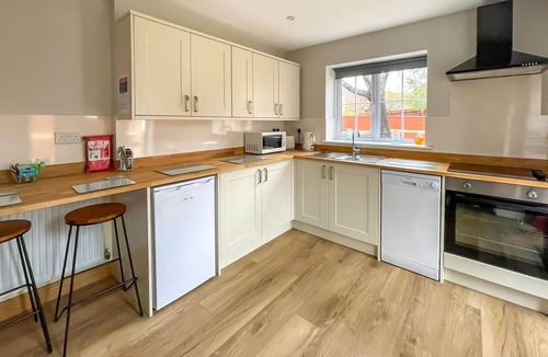 Child Okeford Cottage | 1 bedroom accommodation in Child Okeford, near Blandford Forum