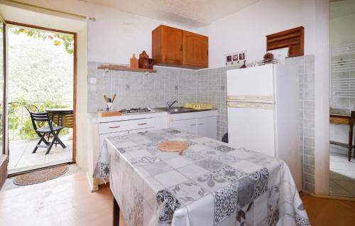 Sant'Andrea-di-Bozio Apartment | 1 Bedroom Cozy Apartment In Sant Andrea Di Bozio