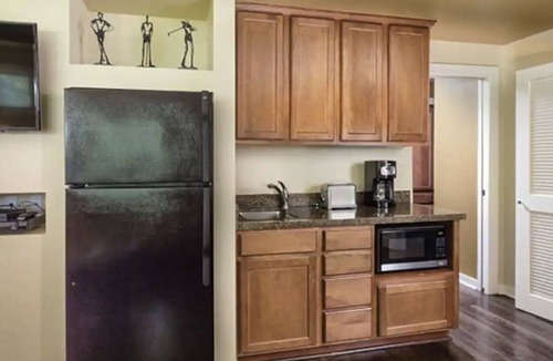 Paradise Valley Village Resort | 1 Bedroom Suite at Scottsdale Golf Resort