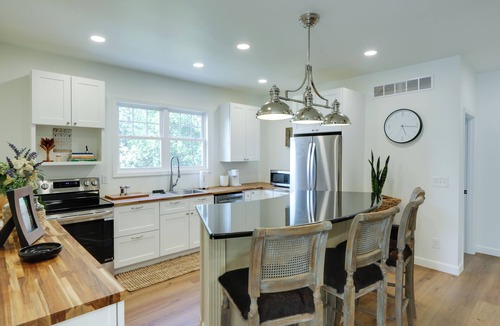 Loveland House | 1 Block to Loveland Bike Trail: 'The Frog Man Inn'