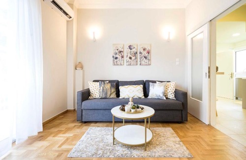 Thissio Apartment | 1 BR Apt In Petralona 15 Minutes From Acropolis