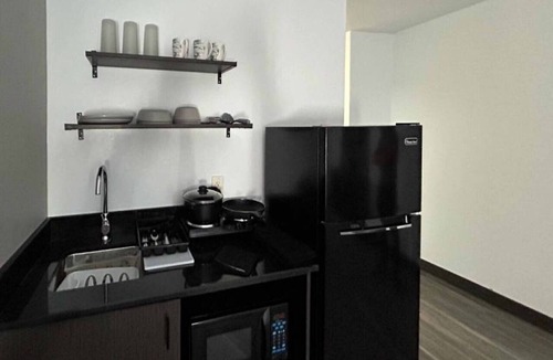 Chubbuck Apartment | 1 King Bed|Suite,Nsmk,Kitchen