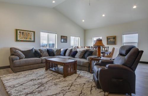 Dillon House | 1 Mi to Beaverhead River: Mtn-View Dillon Retreat