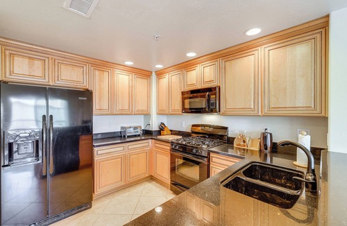 Desert Ridge Condo | ~ 1 Mi to Desert Ridge Marketplace: Phoenix Condo!
