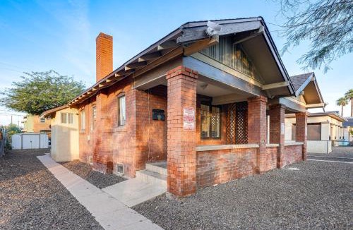 Governmental Mall House | 1 Mi to Dtwn, Chase Field! Getaway Near Light Rail