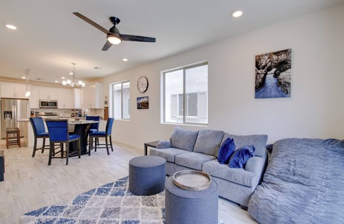 Chandler Condo | 1 Mi to Intel Campus! Chandler Townhome w/Pools