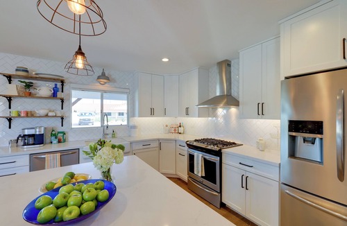 Southwest Village House | 1 Mi to Old Town: Family Home w/Pool & Patio