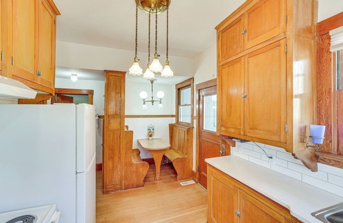 Pendleton House | 1 Mi to Pendleton Round-Up: Historic 'Elnor' Home