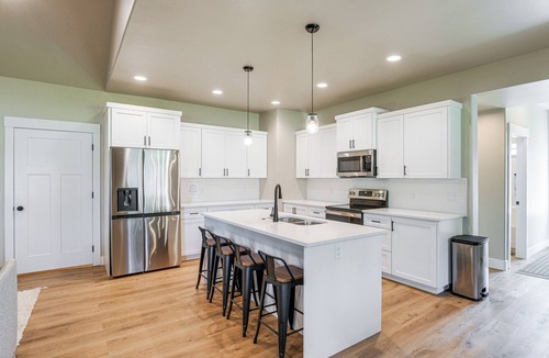 Lava Hot Springs House | 1 Mi to Pools: Chic Lava Hot Springs Home