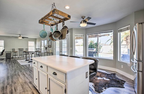 La Buena Vida House | 1 Mi to State Farm Stadium: Home w/Pool & Grill!