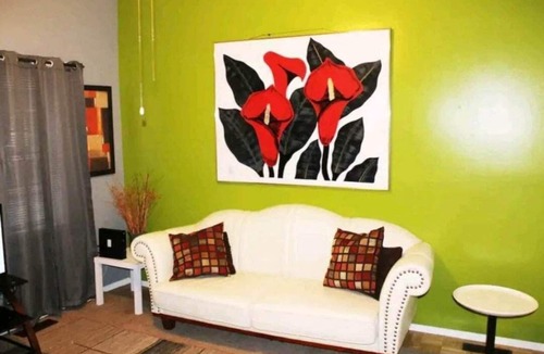 Indianapolis House | 1 min Walk to Downtown, Free Parking, Pets OK