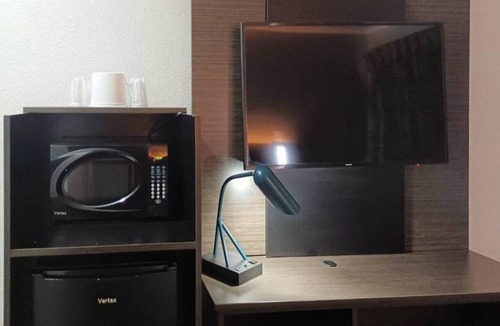 Raisin Apartment | 1 Queen Bed | Micfridge