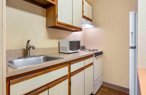 Indianapolis Apartment | 1 Queen Bed | Suite, Non-Smoking, Kitchen
