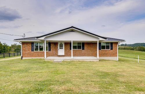 Campton House | 10 Mi to Red River Gorge: Peaceful Rural Getaway!